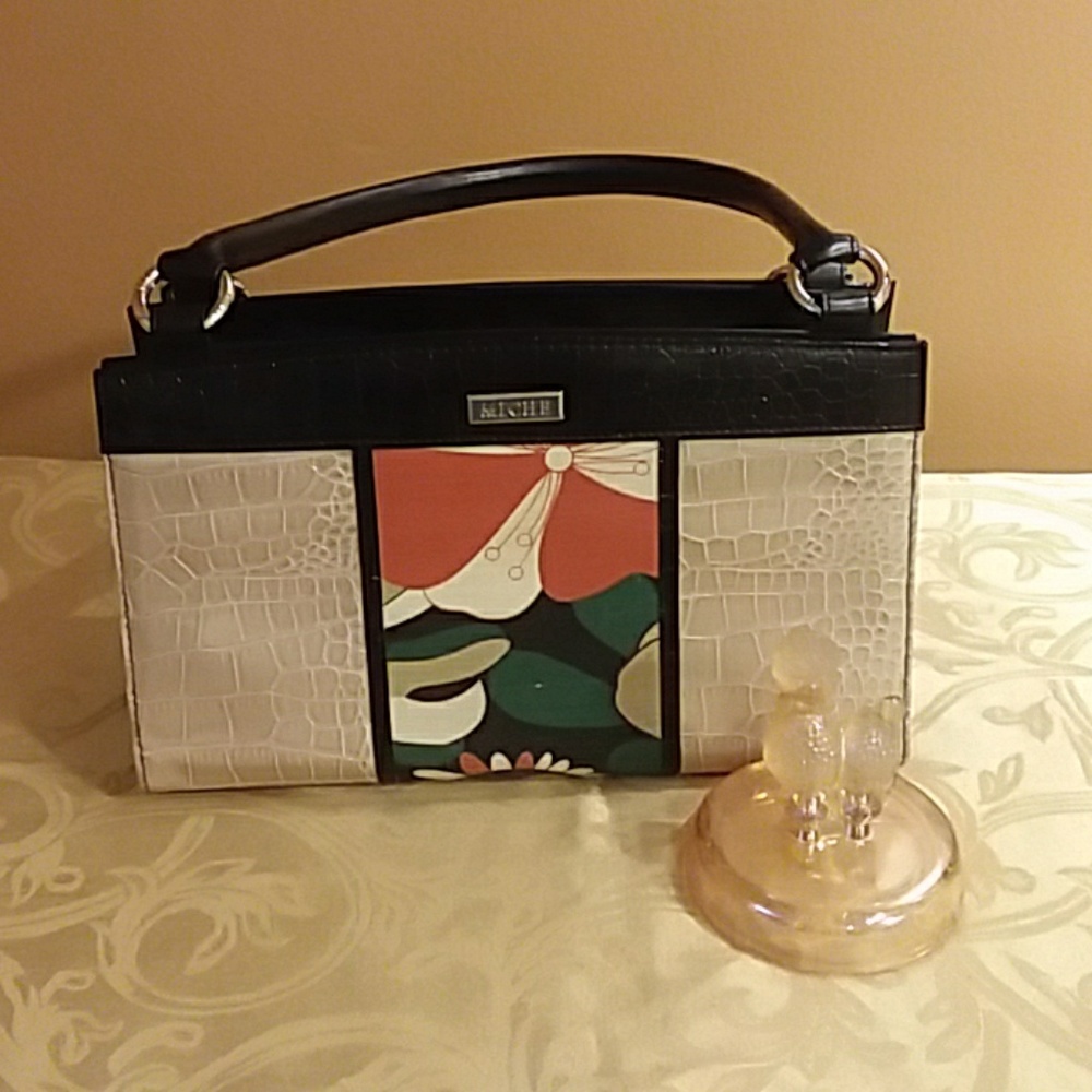 MICHE Classic Lynn Shell Only
